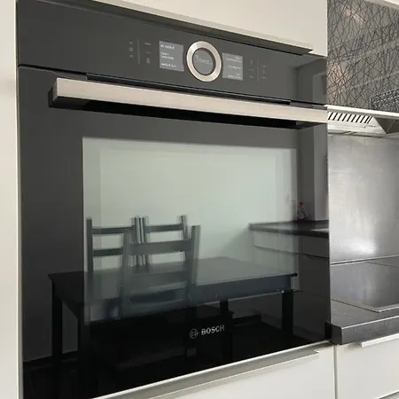 13 شقة
